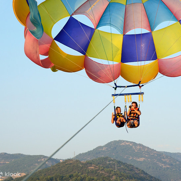 Parasailing logo