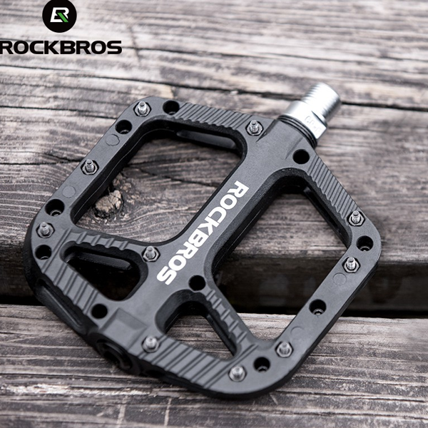 Bicycle pedal logo