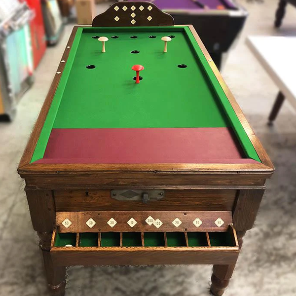 Billiard table logo