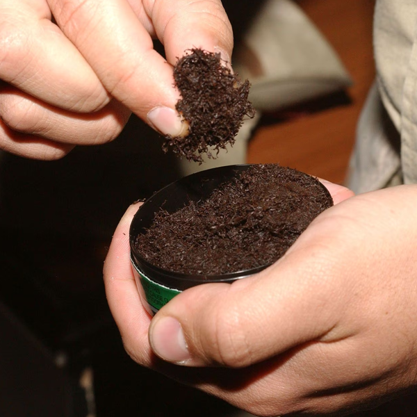 Dipping tobacco logo