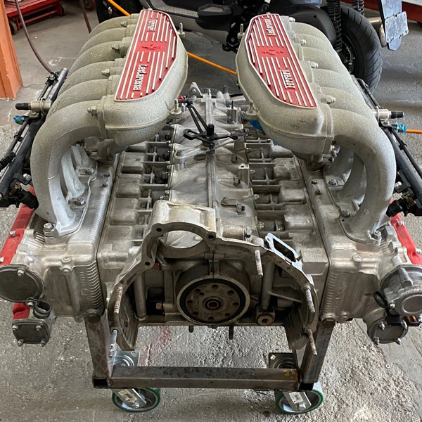 Flat engine