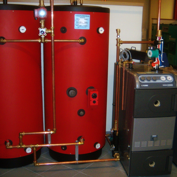 Hot water storage tank logo