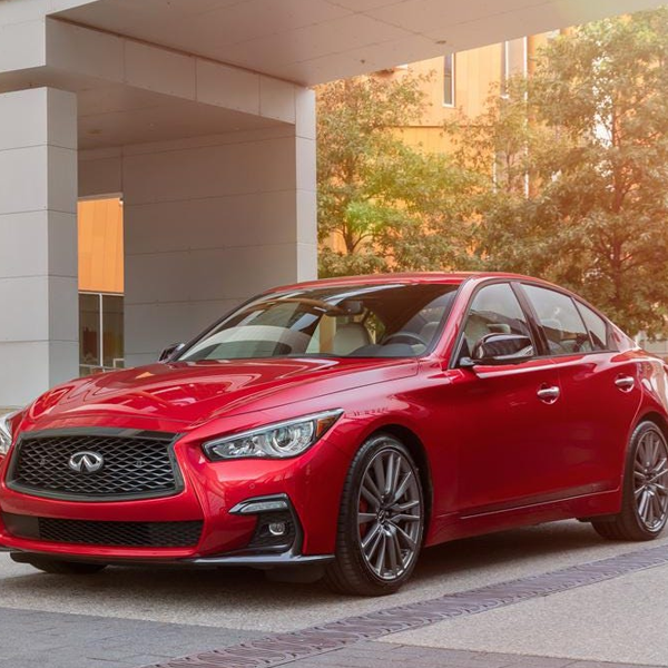 Infiniti Q50 logo