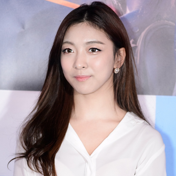 Luna (singer)