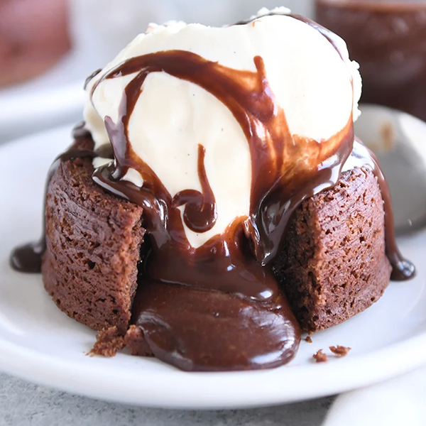 Molten chocolate cake