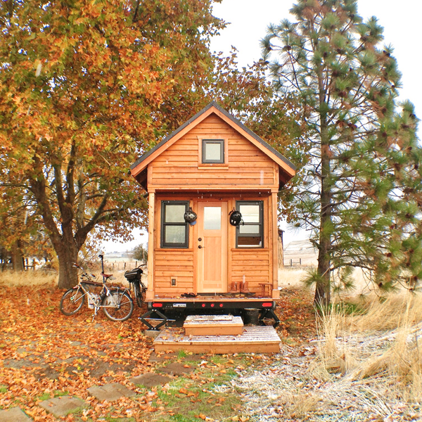 Small house movement logo