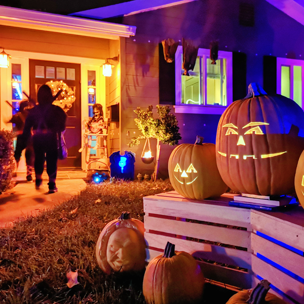 Trick-or-treating logo