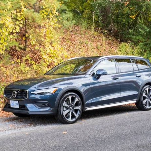 Volvo V60 logo