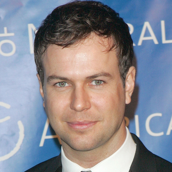 Taran Killam logo