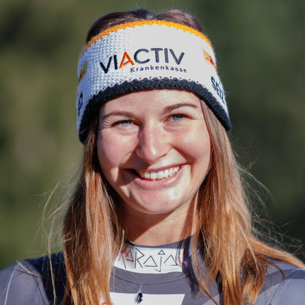 Julia Taubitz