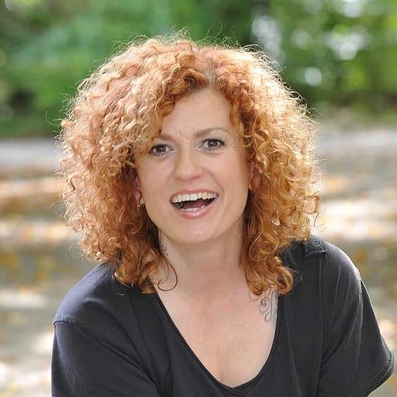 Lucy Diakovska