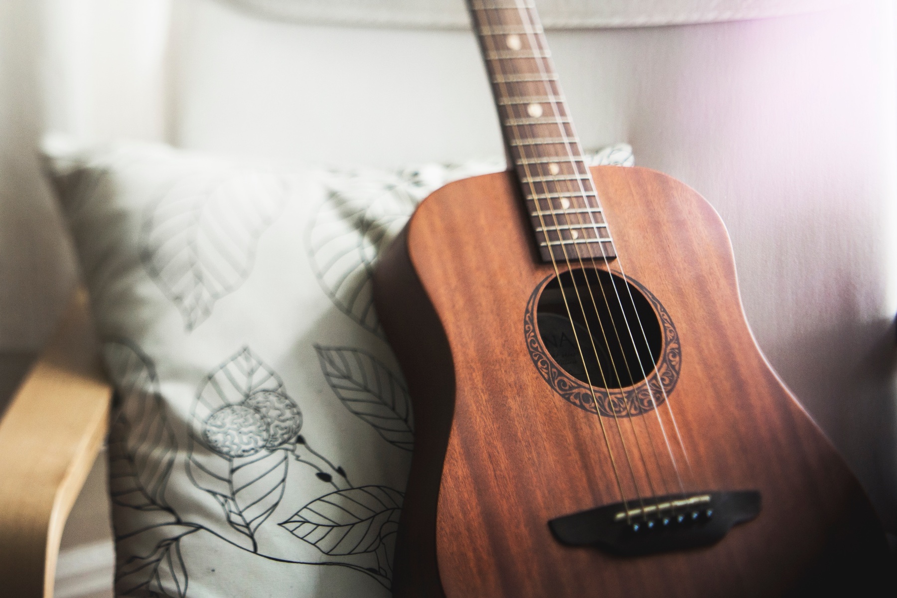 Acoustic guitar logo