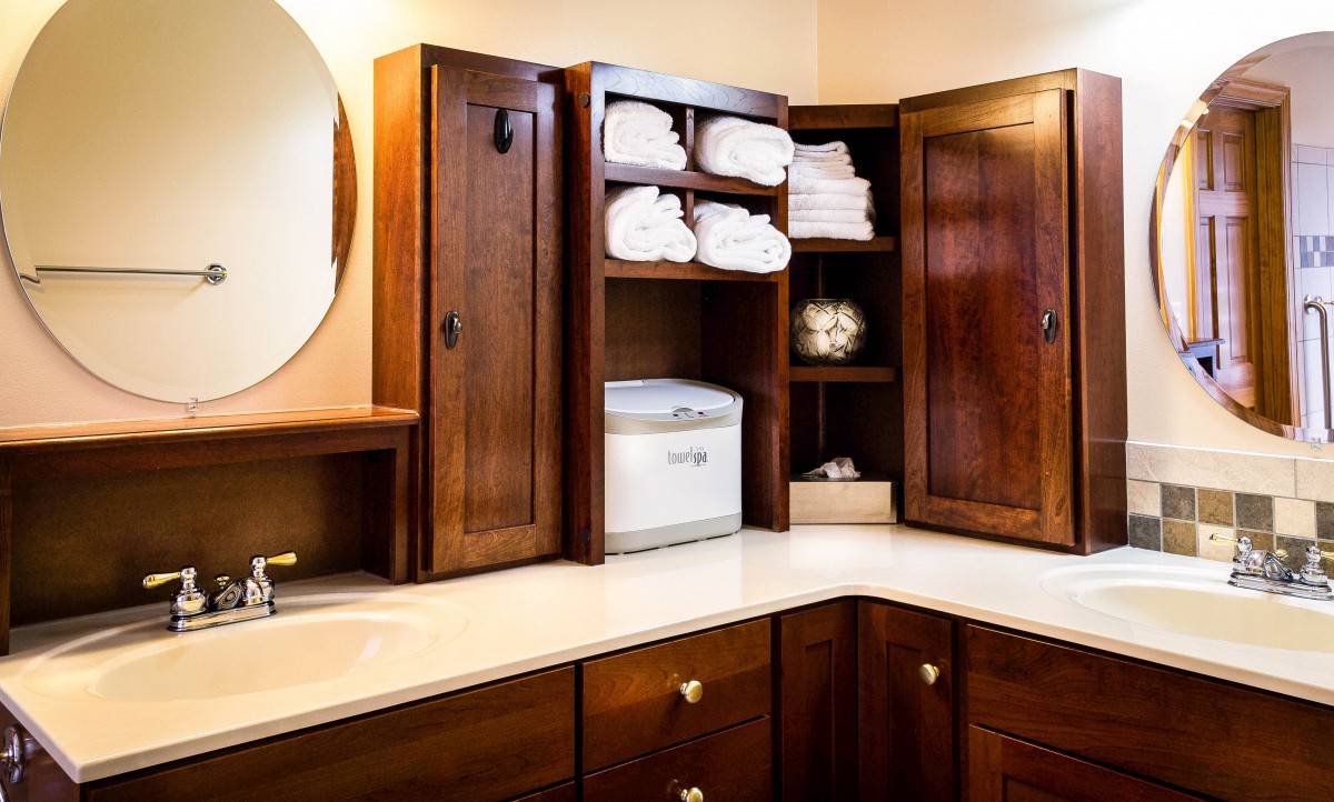 Bathroom cabinet logo