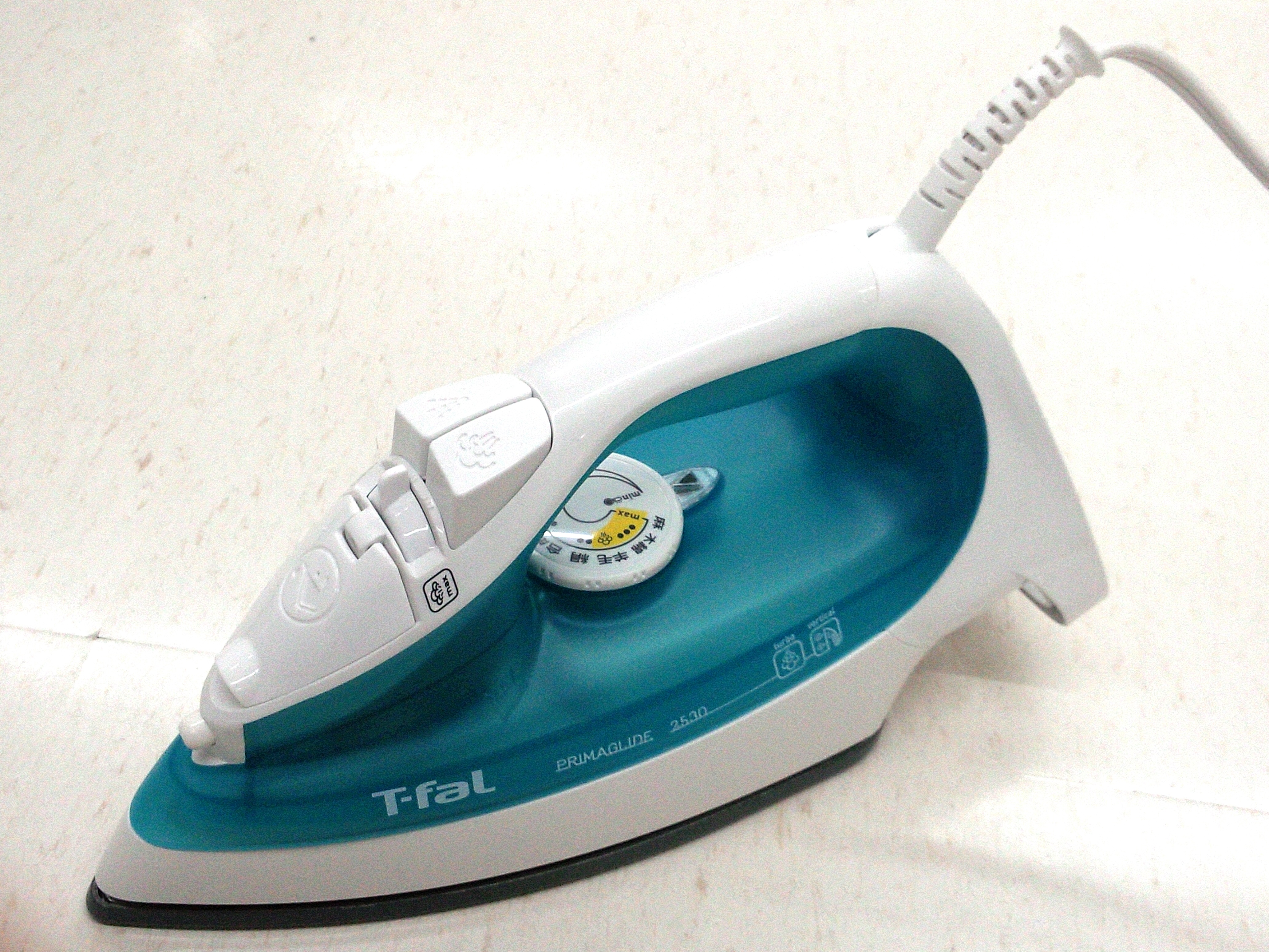 Clothes iron logo