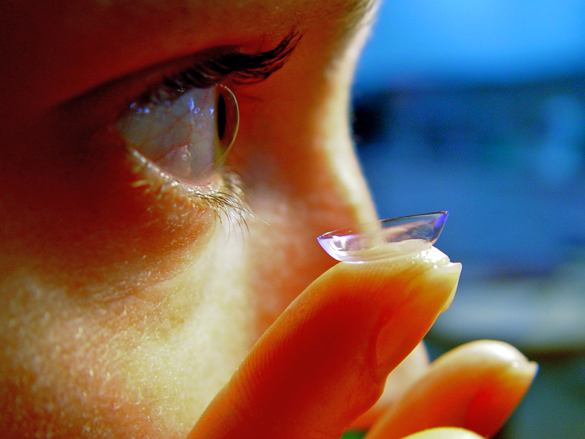 Contact lens logo