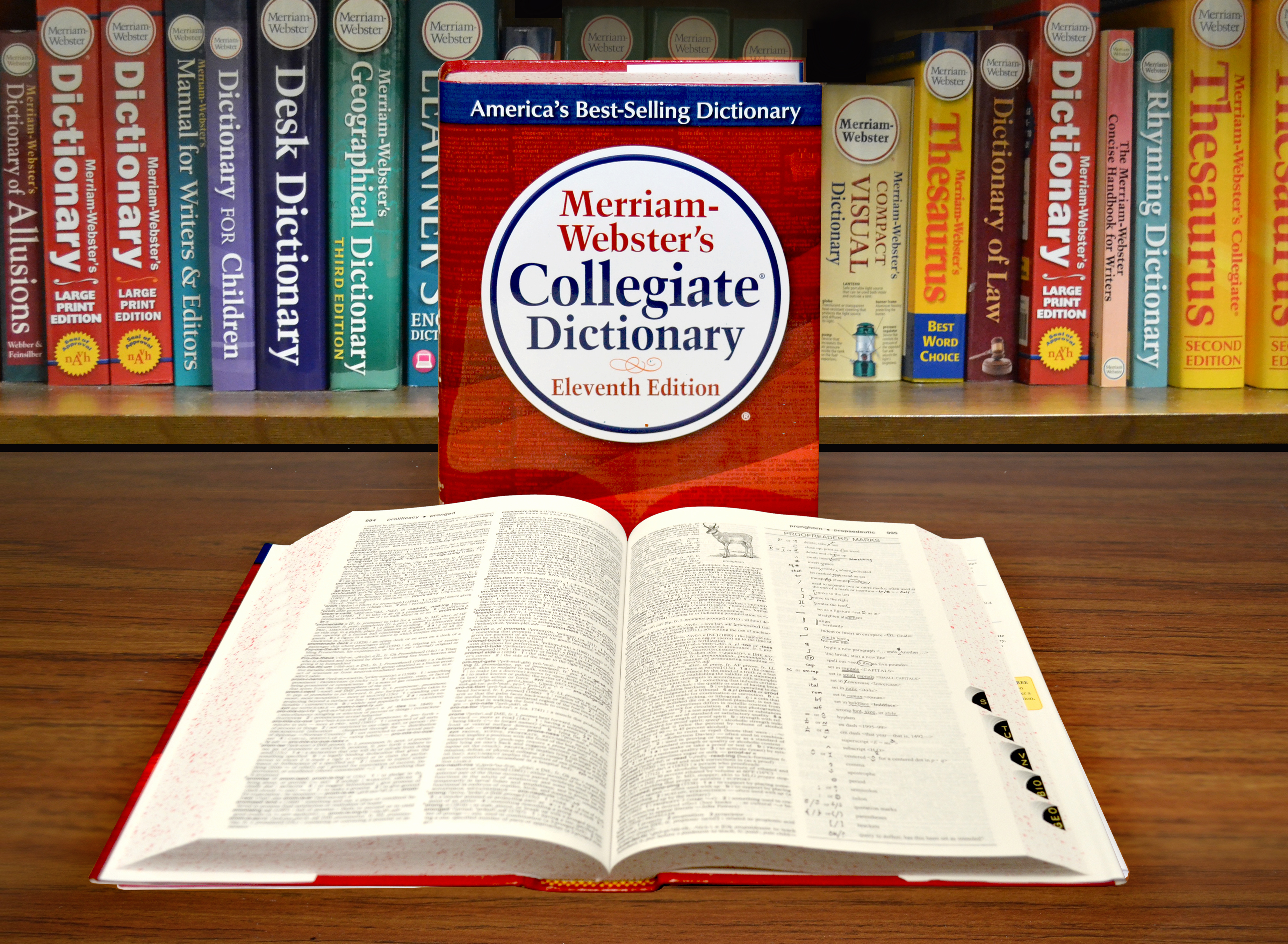 Dictionary logo