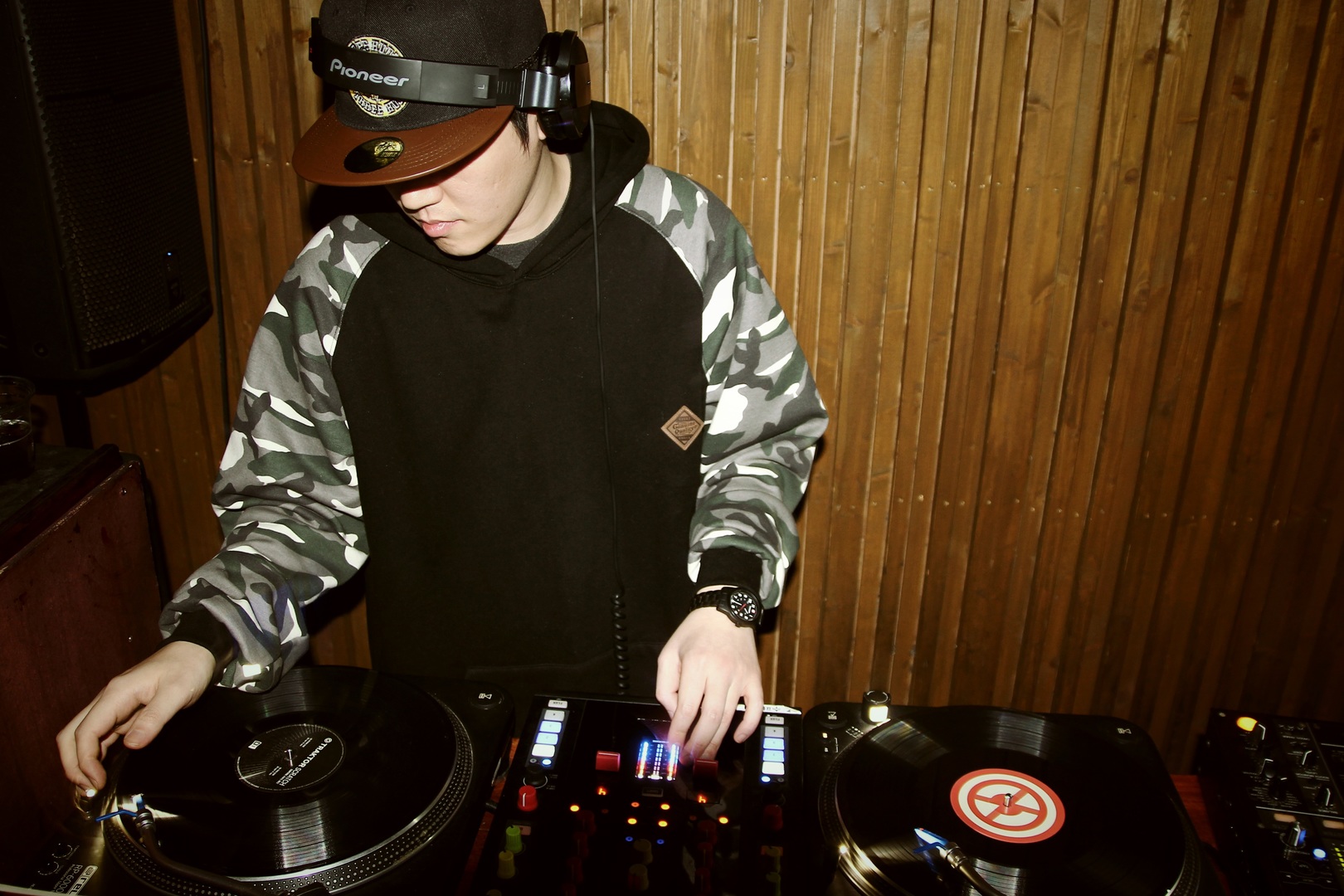 Disc jockey logo