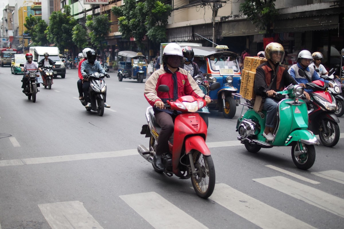 Electric motorcycles and scooters logo