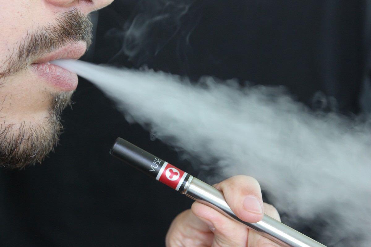 Electronic cigarette logo