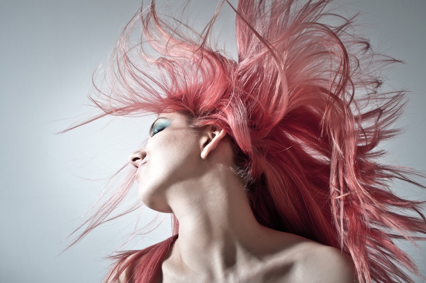 Hair colorist