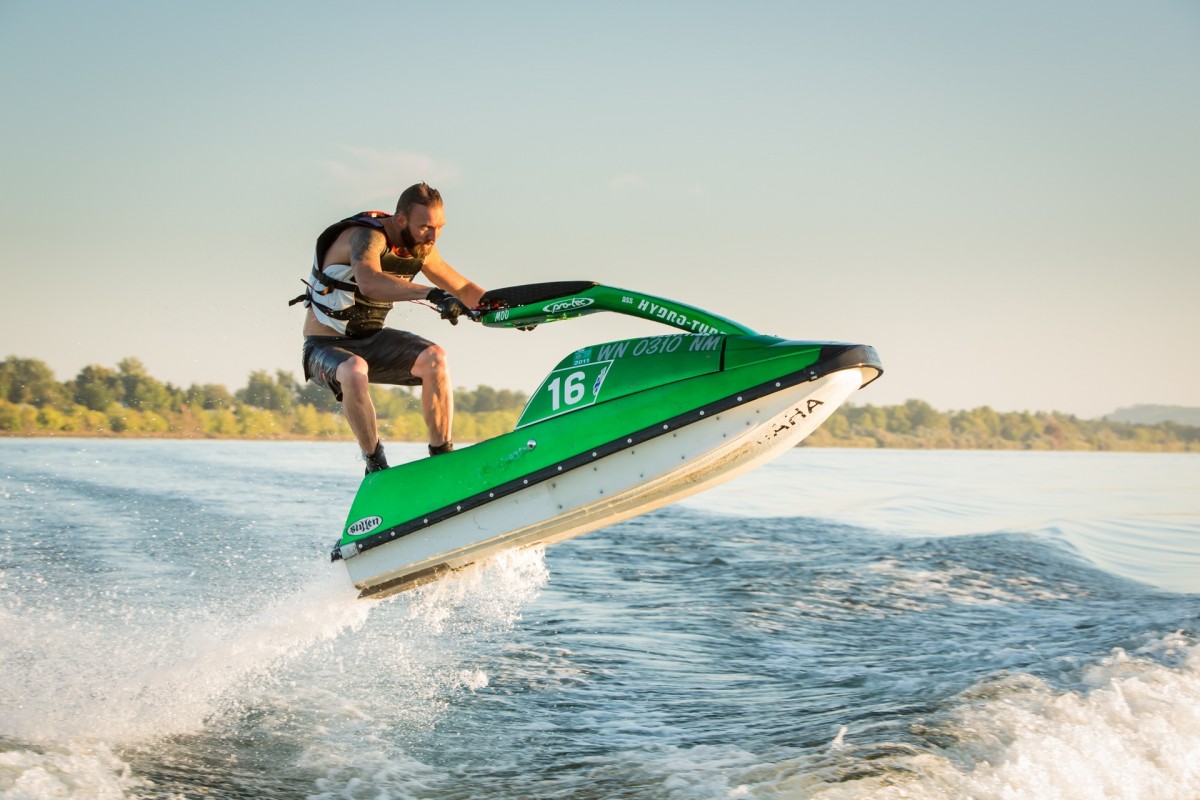 Jet ski
