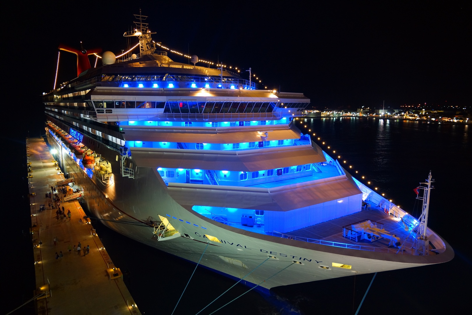 Luxury yacht logo