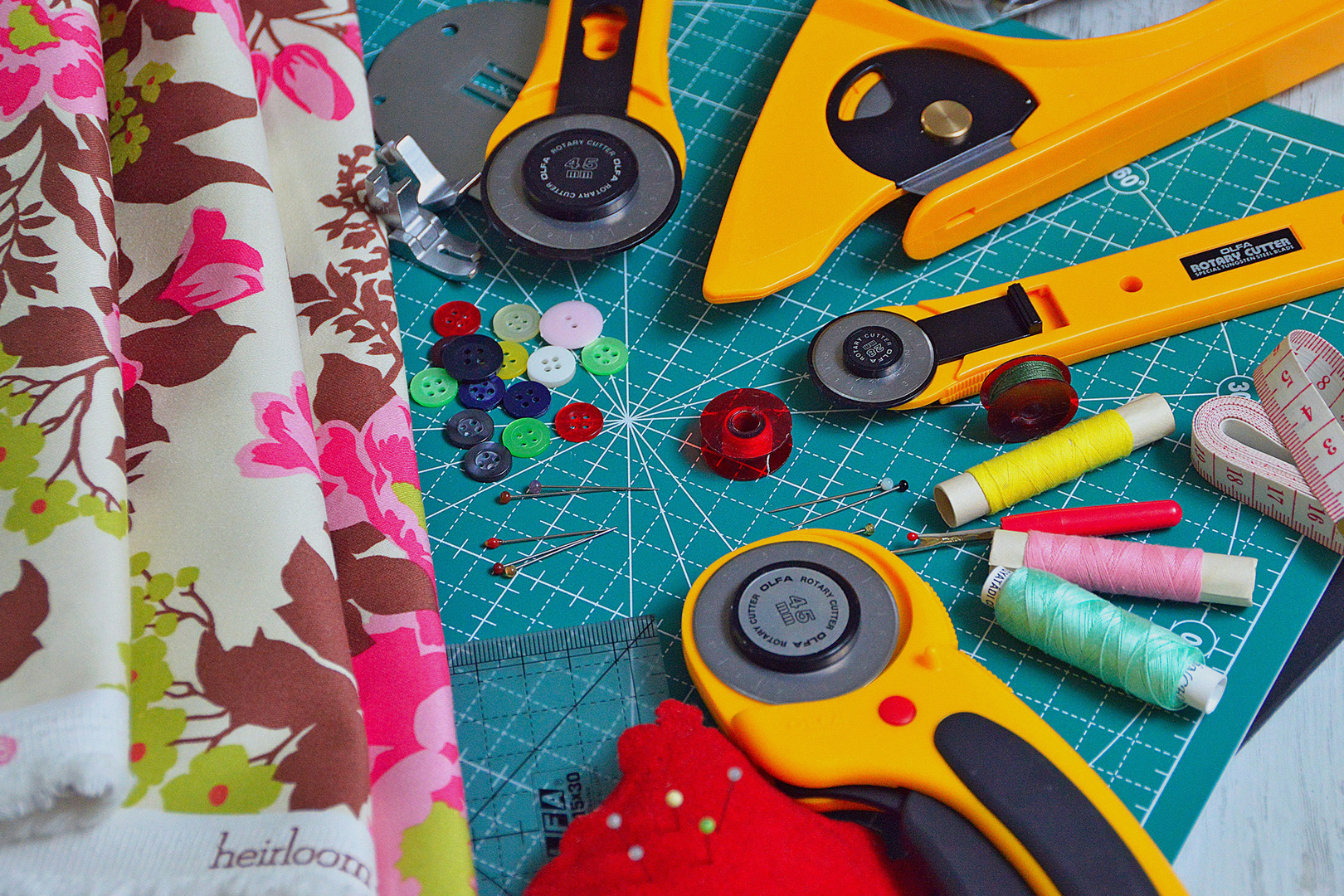Pattern (sewing) logo