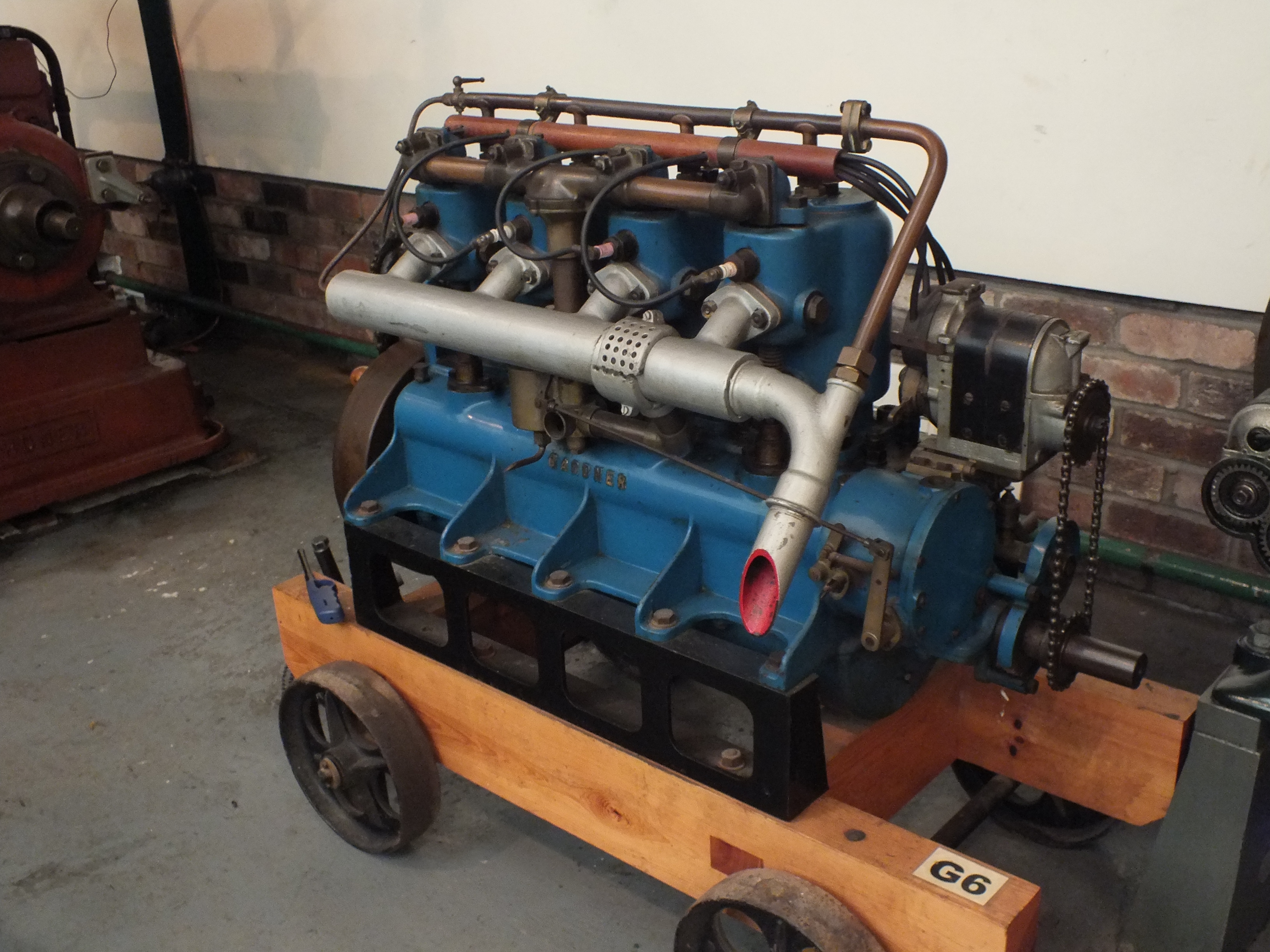 Petrol engine