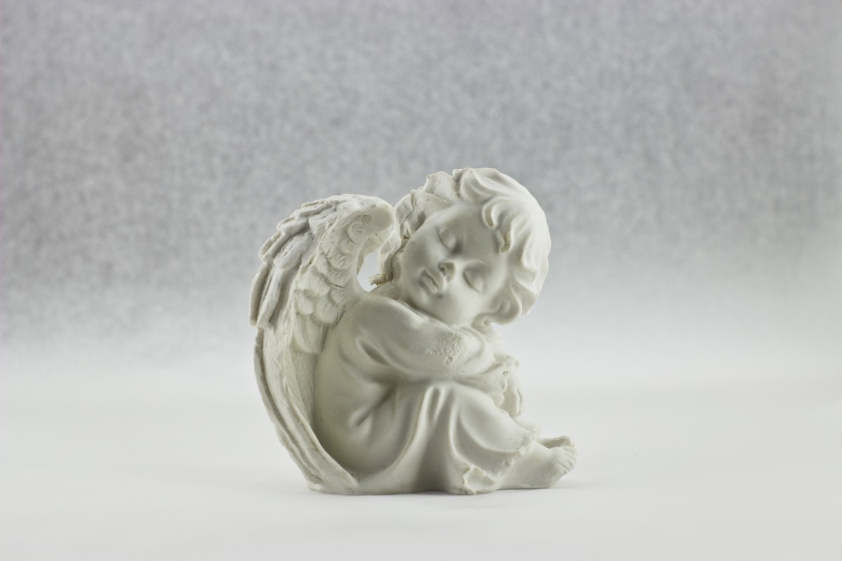 Porcelain logo