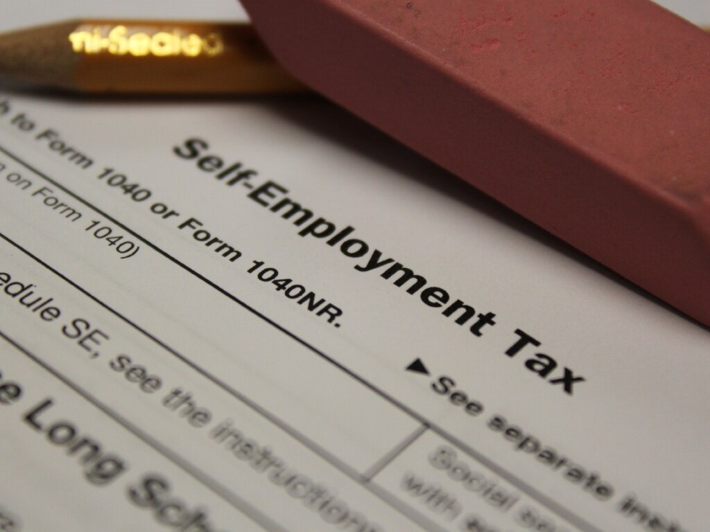 Self-employment logo