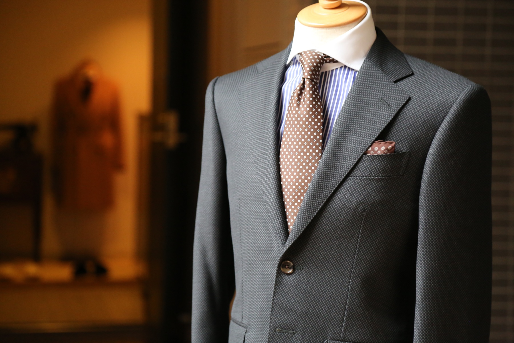 Suit (clothing)