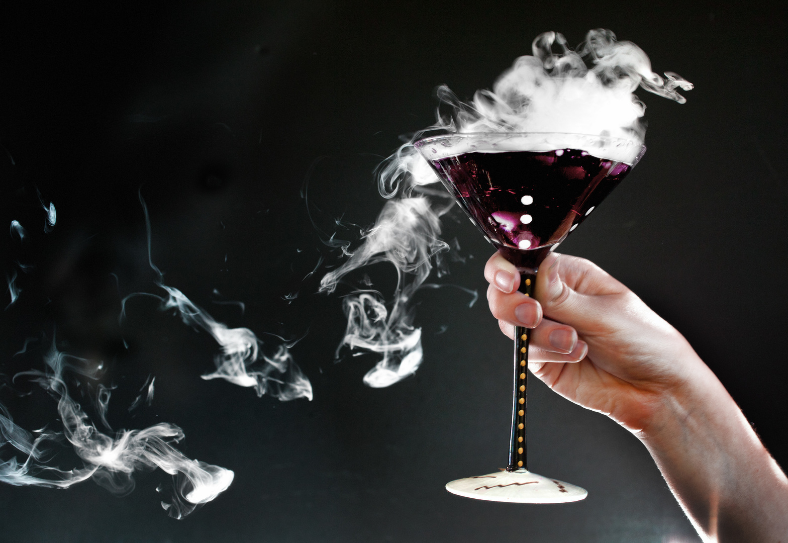 Wine & Spirits logo