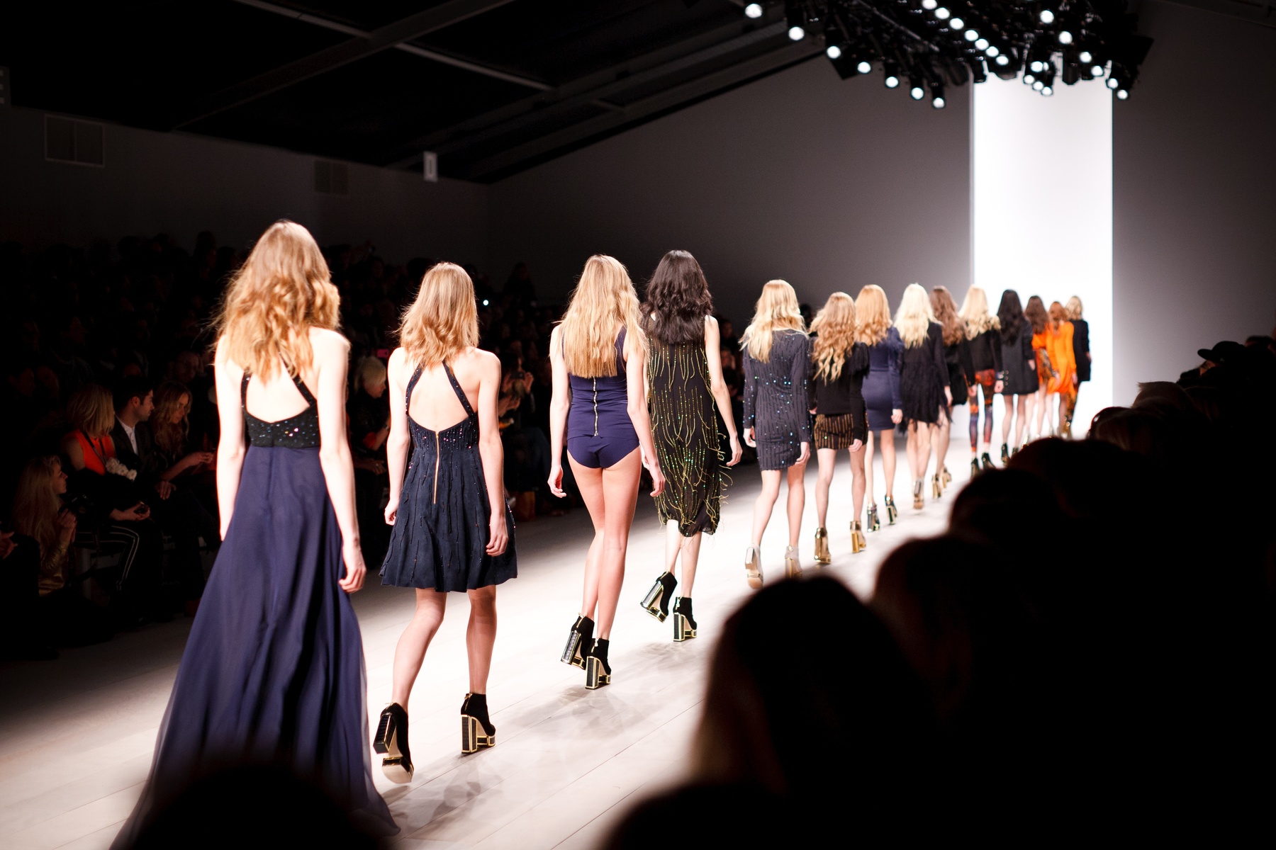 Women's fashion logo