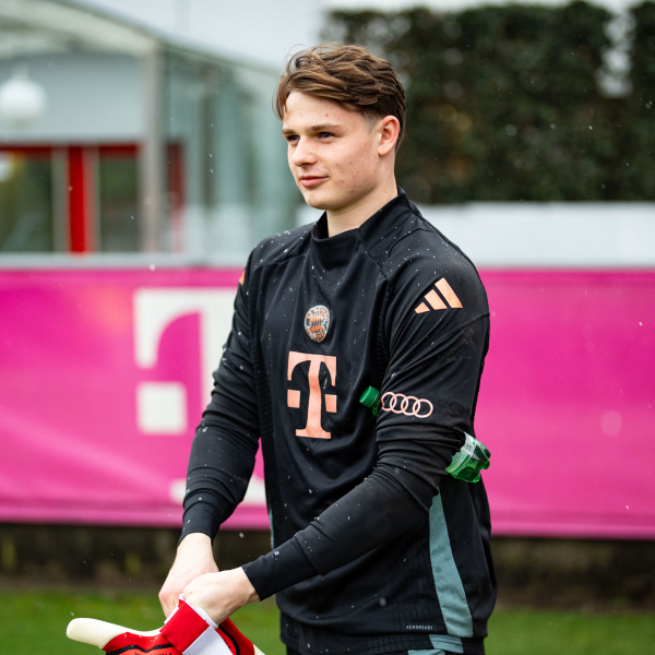 Jonas Urbig
