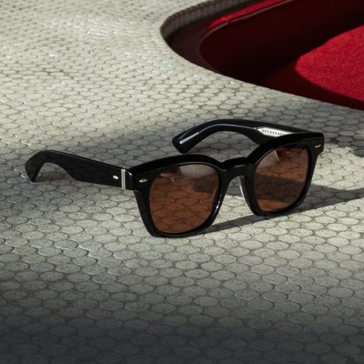 Oliver Peoples