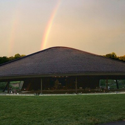 Blossom Music Center logo