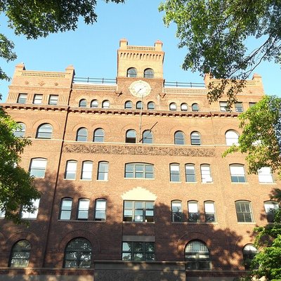 Pratt Institute logo