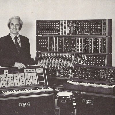 Moog synthesizer logo