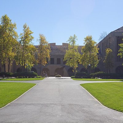 Stanford Law School logo