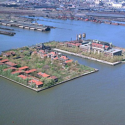 Ellis Island logo