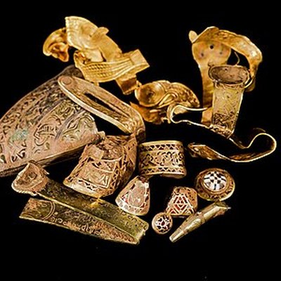 Treasure trove logo