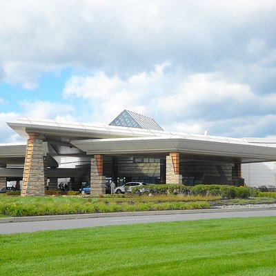 Mohegan Sun at Pocono Downs logo