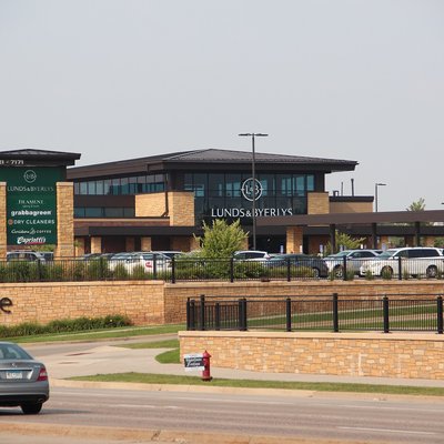 Lunds & Byerlys logo