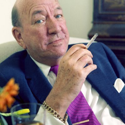 Noël Coward logo