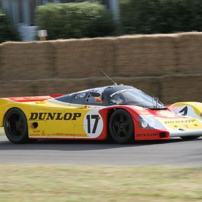 Porsche 962
