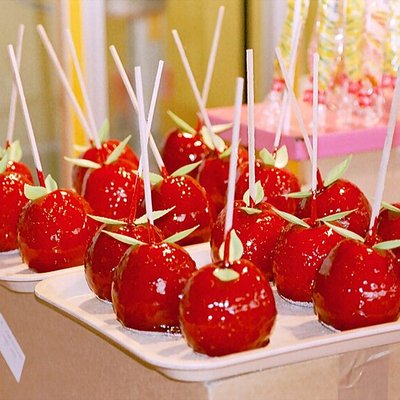 Candy apple logo