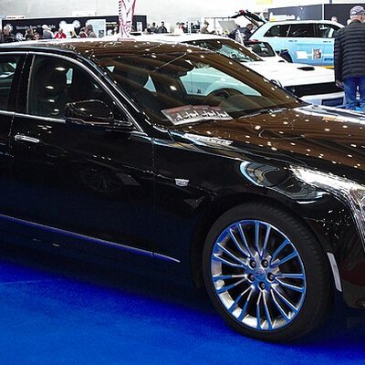 Cadillac CT6 logo