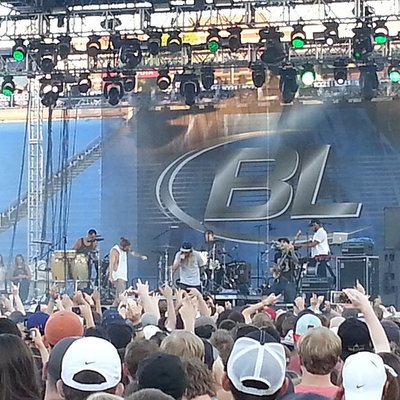 The Dirty Heads logo