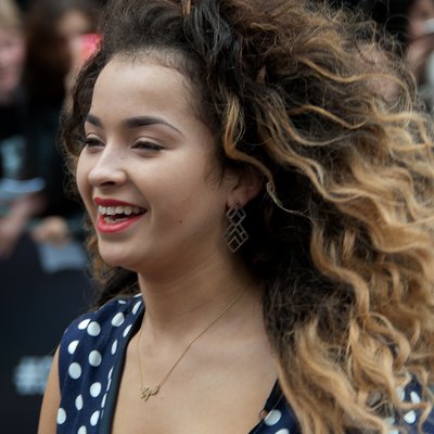 Ella Eyre