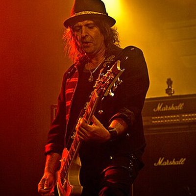 Phil Campbell (musician)